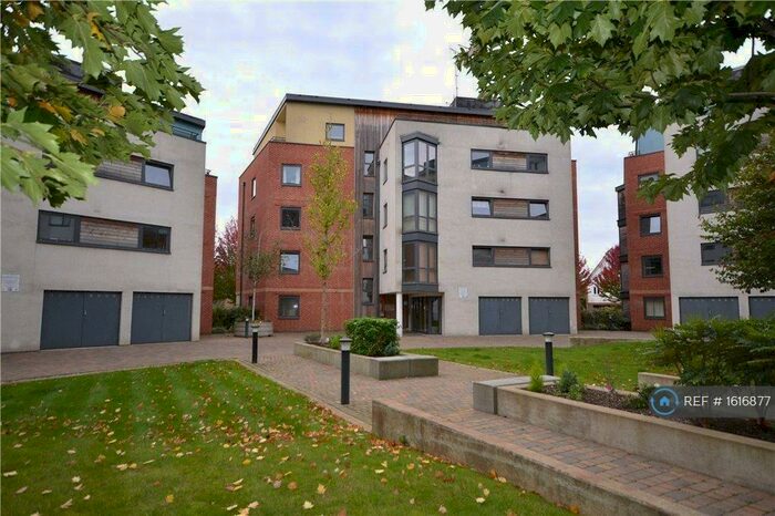 2 Bedroom Flat To Rent In Southwell Park Road, Camberley, GU15