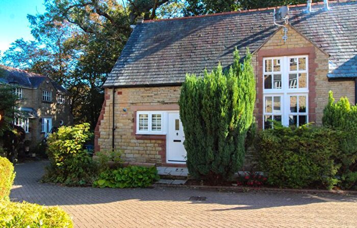 3 Bedroom Semi-Detached House For Sale In St. Thomas Court, Upholland, WN8