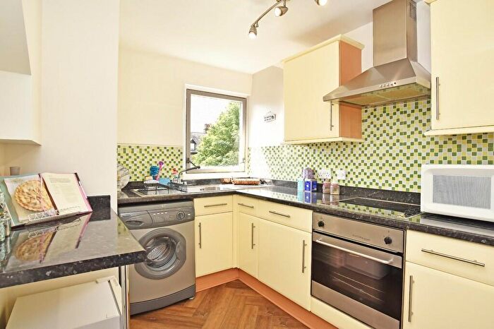 2 Bedroom Apartment To Rent In Lancaster Road, Harrogate, HG2