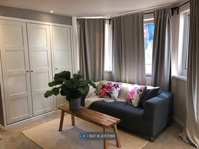 Studio To Rent In Auckland Road East, Southsea, PO5