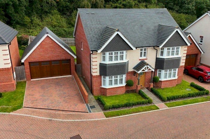 5 Bedroom Detached House For Sale In Daymond Drive, Bovey Tracey, Newton Abbot, TQ13