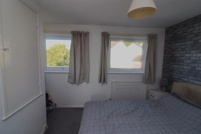 2 Bedroom End Of Terrace House For Sale In Walnut Way, Barnstaple, EX32