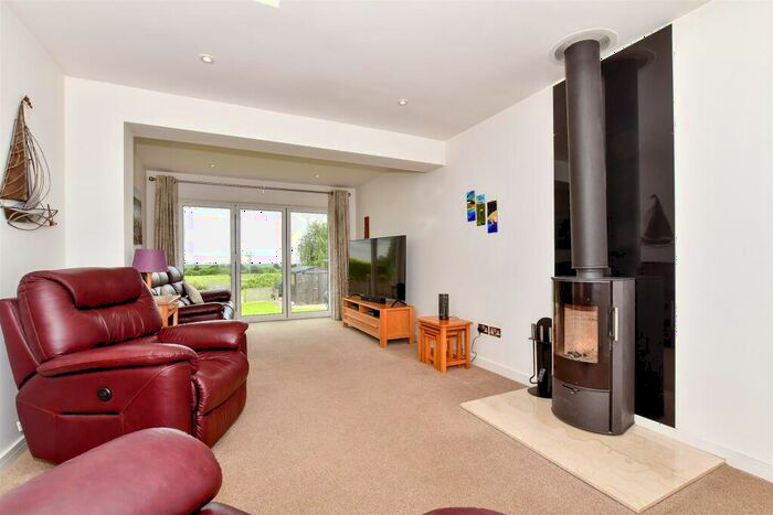 3 Bedroom Detached Bungalow For Sale In Dargate Road, Yorkletts, Whitstable, Kent, CT5
