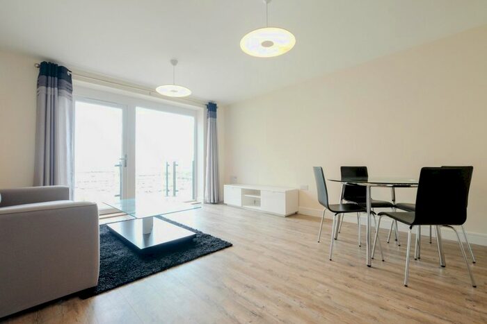 2 Bedroom Flat To Rent In Pearl Lane, Gillingham, ME7