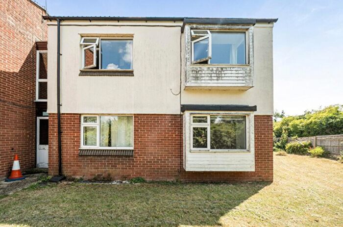 1 Bedroom Apartment For Sale In Runfurrow, Haddenham, HP17