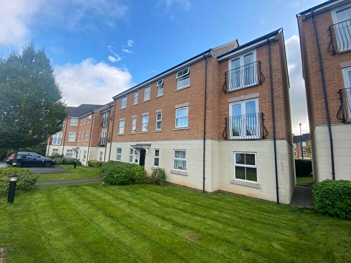 2 Bedroom Flat To Rent In Flaxdown Gardens, Coton Park, Rugby, CV23