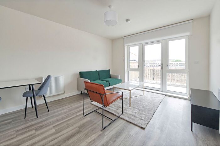 1 Bedroom Flat To Rent In Snowdrop House, Springfield Drive, Tooting, SW17