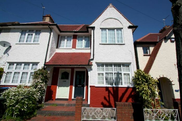 3 Bedroom End Of Terrace House To Rent In Greenwood Gardens, Palmers Green, London, N13
