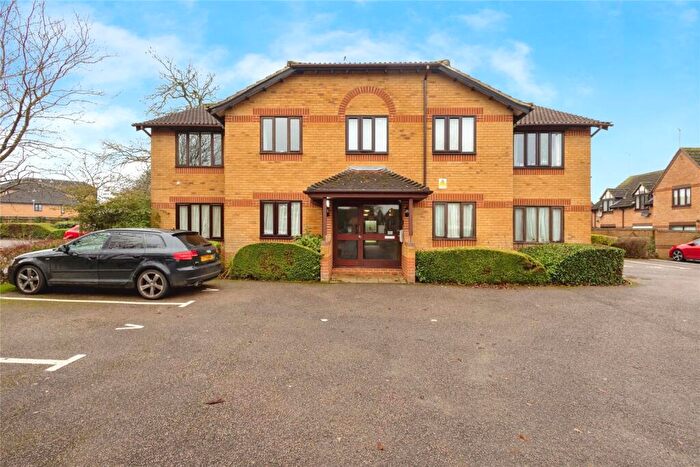 1 Bedroom Flat For Sale In Hirondelle Close, Northampton, Northamptonshire, NN5