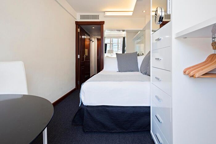 Flat To Rent In Melia White House, Albany Street, NW1