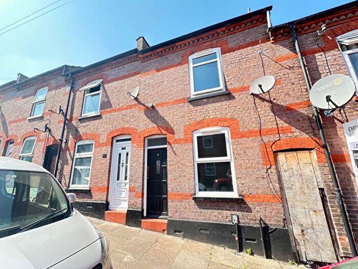 2 Bedroom Terraced House To Rent In Cambridge Street, Luton, Bedfordshire, LU1