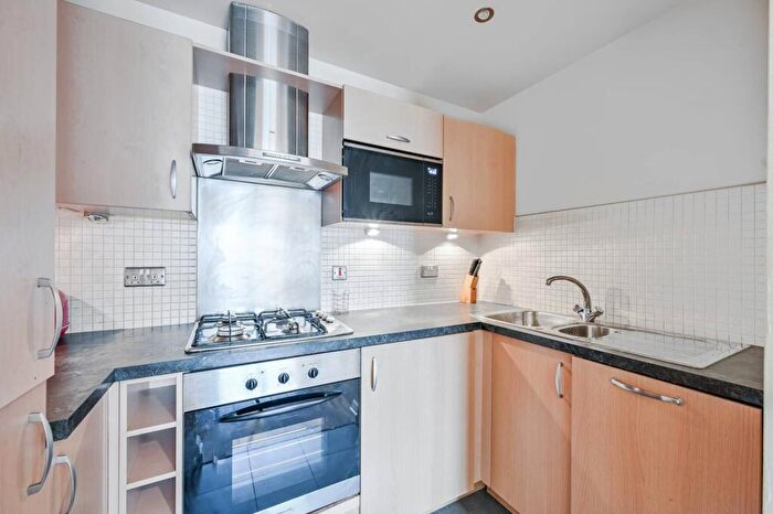 2 Bedroom Flat To Rent In Tideslea Path, Thamesmead, London, SE28