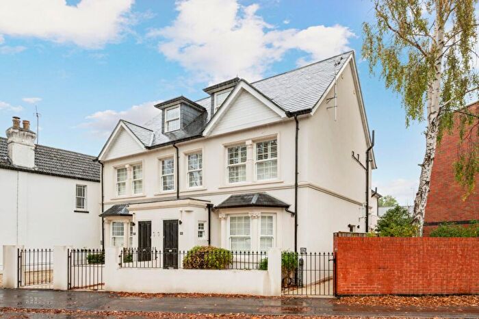 2 Bedroom Apartment For Sale In Thames Street, Weybridge, KT13