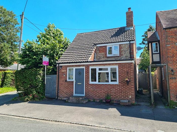2 Bedroom Cottage For Sale In Main Street, West Hanney, Wantage, OX12