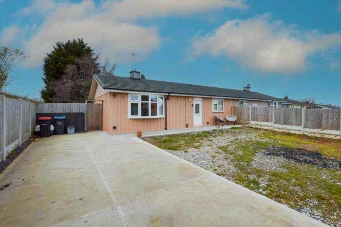 3 Bedroom Bungalow To Rent In Rivacre Brow, Ellesmere Port, CH66