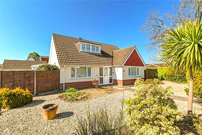 3 Bedroom Bungalow For Sale In High Ridge Crescent, New Milton, Hampshire, BH25