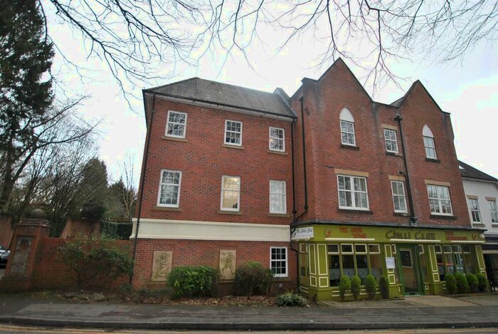 2 Bedroom Flat For Sale In Rectory Lane, Lymm, WA13