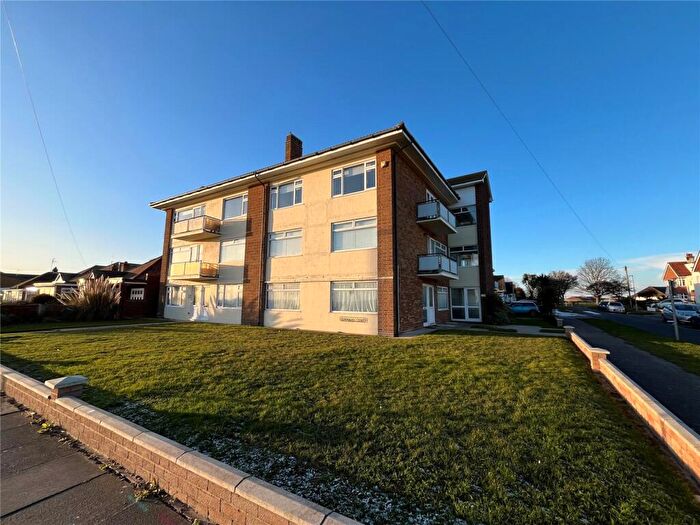 2 Bedroom Flat To Rent In Japonica Court, Marine Parade East, Clacton-on-Sea, CO15