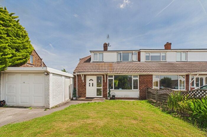 3 Bedroom Semi-Detached House For Sale In Rosecroft Way, Shinfield, Reading, Berkshire, RG2