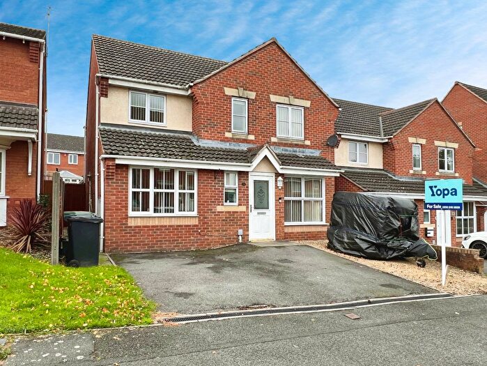 4 Bedroom Detached House For Sale In Frank Bodicote Way, Swadlincote, DE11