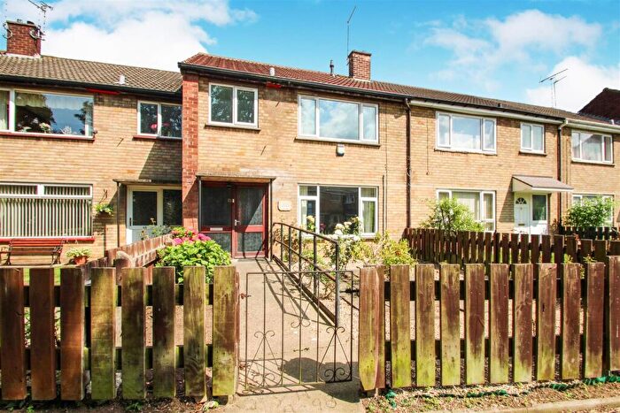 3 Bedroom Terraced House To Rent In Canterbury Close, Scunthorpe, DN17