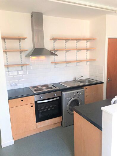 5 Bedroom House To Rent In Dillwyn Street, City Centre, Swansea, SA1