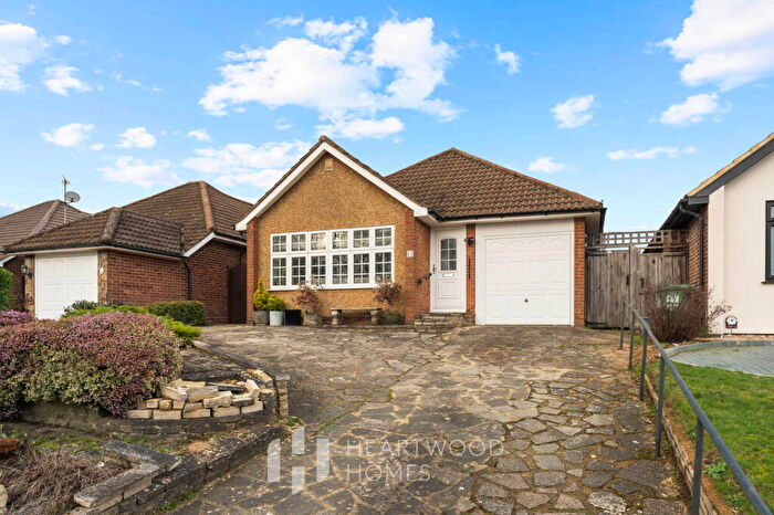 3 Bedroom Detached Bungalow For Sale In Robert Avenue, St. Albans, AL1