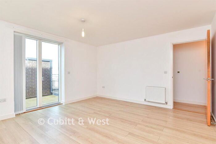2 Bedroom Flat For Sale In Roman Road, Hove, East Sussex, BN3