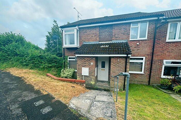 2 Bedroom Maisonette To Rent In South Millers Dale, SO53