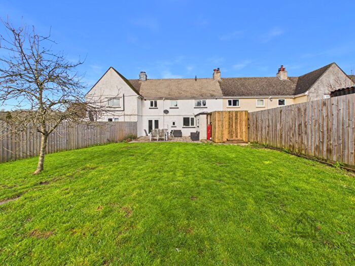 4 Bedroom Terraced House For Sale In Hollong Park, Antony, PL11