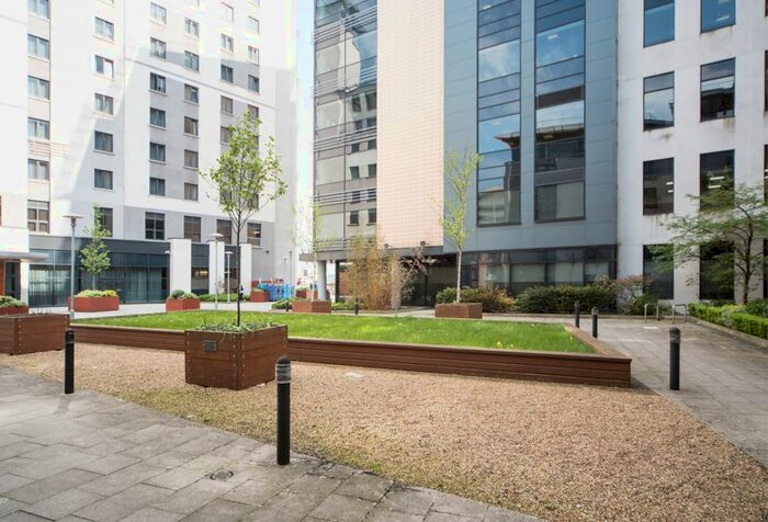 2 Bedroom Flat To Rent In Waterfront Plaza, Station Street, Nottingham, NG2