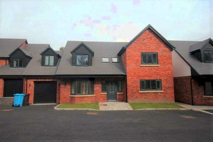 4 Bedroom Detached House To Rent In Bedroom Detached House, Manor Road, Littleover, DE23