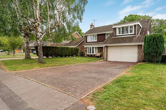 5 Bedroom Detached House For Sale In Malcolm Way, Newmarket, CB8