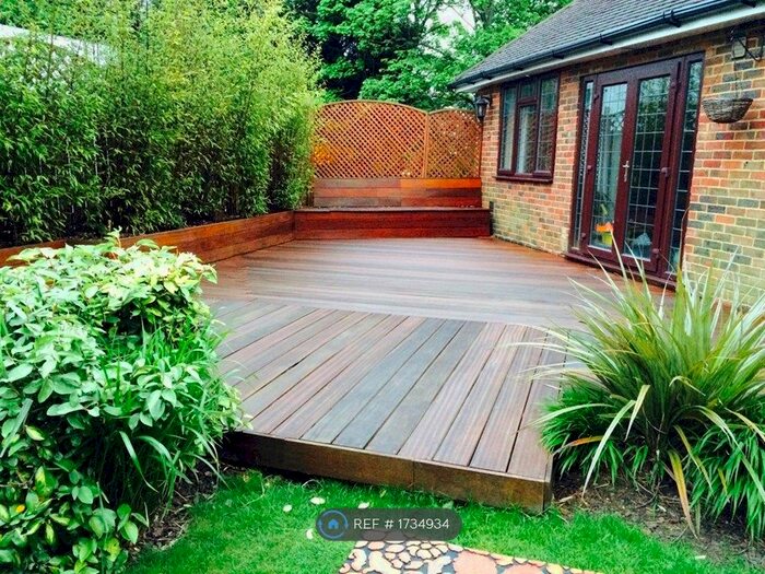 4 Bedroom Bungalow To Rent In Embry Way, Stanmore, HA7