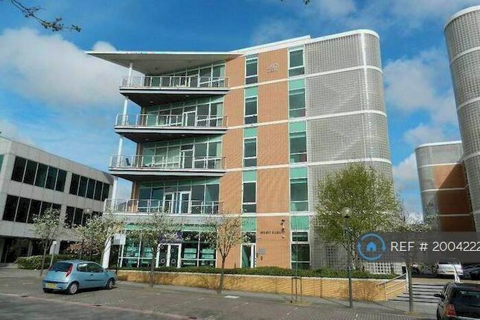 1 Bedroom Flat To Rent In Silbury Boulevard, Milton Keynes, MK9