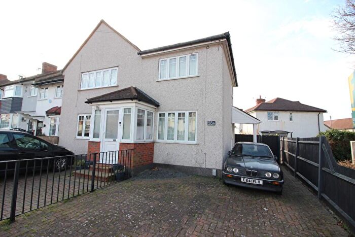 1 Bedroom End Of Terrace House To Rent In Browning Avenue, Worcester Park, Surrey, KT4