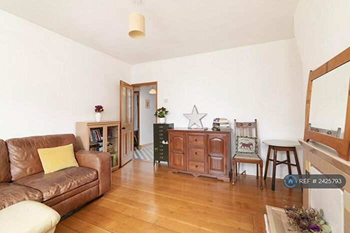 1 Bedroom Flat To Rent In Ditton House, London, E5