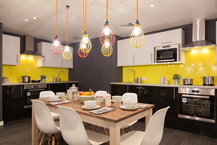 Studio To Rent In Old Oak Lane, London, NW10