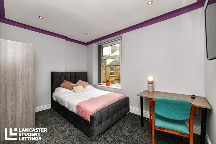 2 Bedroom Flat To Rent In Clarence Street, Lancaster, LA1