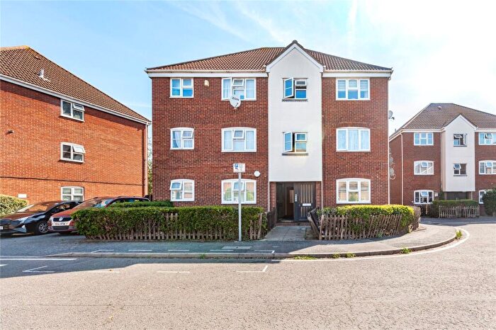 1 Bedroom Apartment For Sale In Butteridges Close, Dagenham, RM9