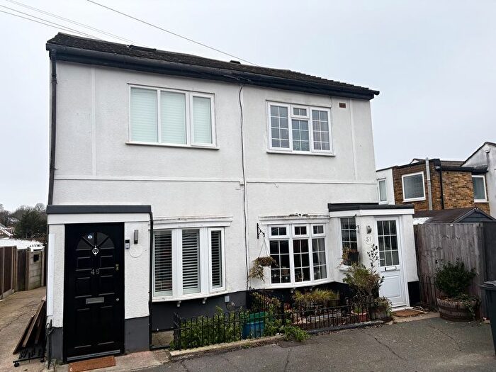 2 Bedroom Semi Detached House For Sale In Bynes Road, South Croydon, CR2