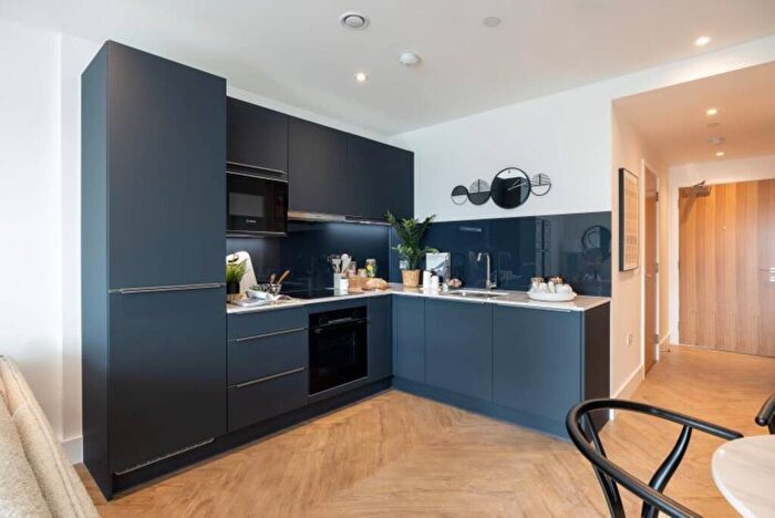 1 Bedroom Flat For Sale In Upper East, Bow, London, E3
