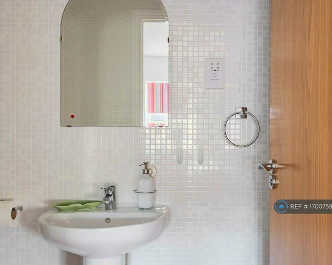 3 Bedroom Semi-Detached House To Rent In Frampton Terrace, Greenwich, London, SE9