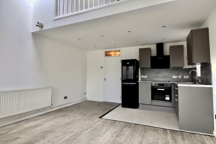 2 Bedroom Maisonette To Rent In Needham Close, Runcorn, WA7