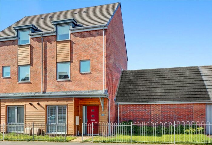 4 Bedroom Semi-Detached House To Rent In Whitworth Park Drive, Houghton Le Spring, Tyne And Wear, DH4