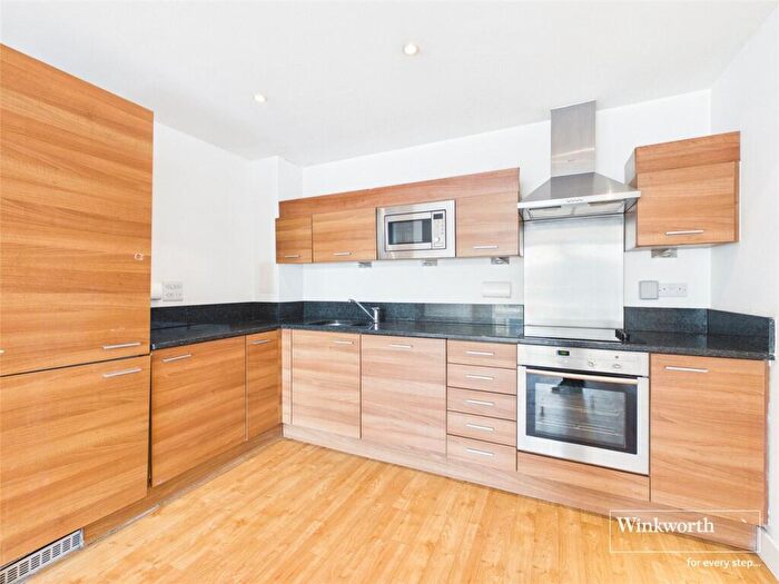2 Bedroom Apartment To Rent In Projection West, Merchants Place, Reading, Berkshire, RG1