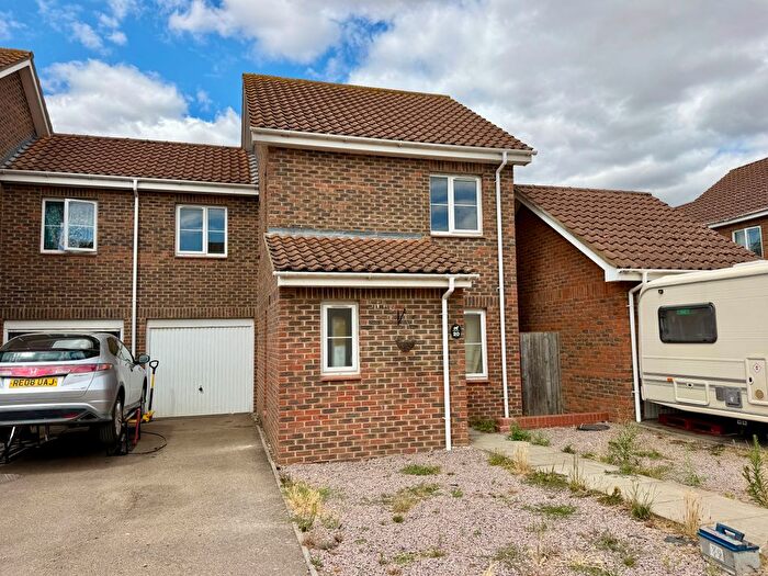 3 Bedroom Link Detached House To Rent In Fields View, Benwick, PE15
