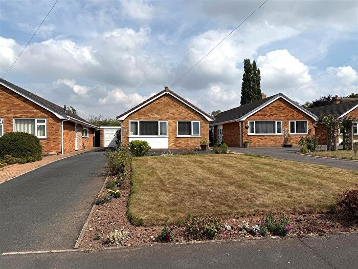 3 Bedroom Detached Bungalow For Sale In Elm Close, Great Haywood, Stafford, ST18