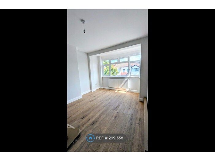 4 Bedroom Terraced House To Rent In Galpins Road, Thornton Heath, CR7
