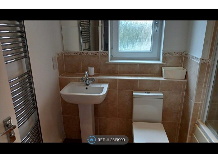 1 Bedroom Flat To Rent In Rowan Wynd, Paisley, PA2